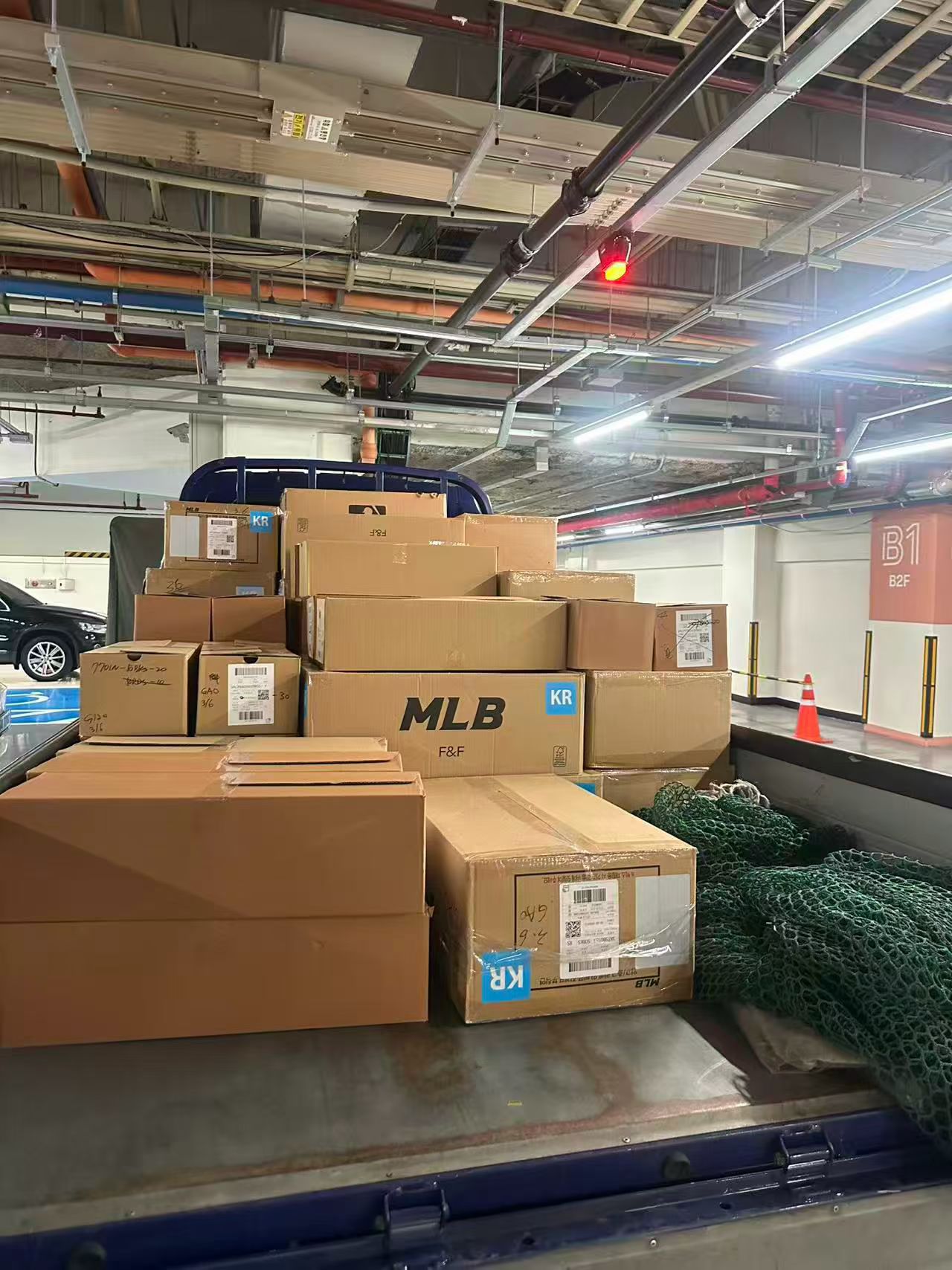 朱皓东品牌货源寻找得物卖家合作，提供全品类品牌货源，品牌直供，利润空间充足