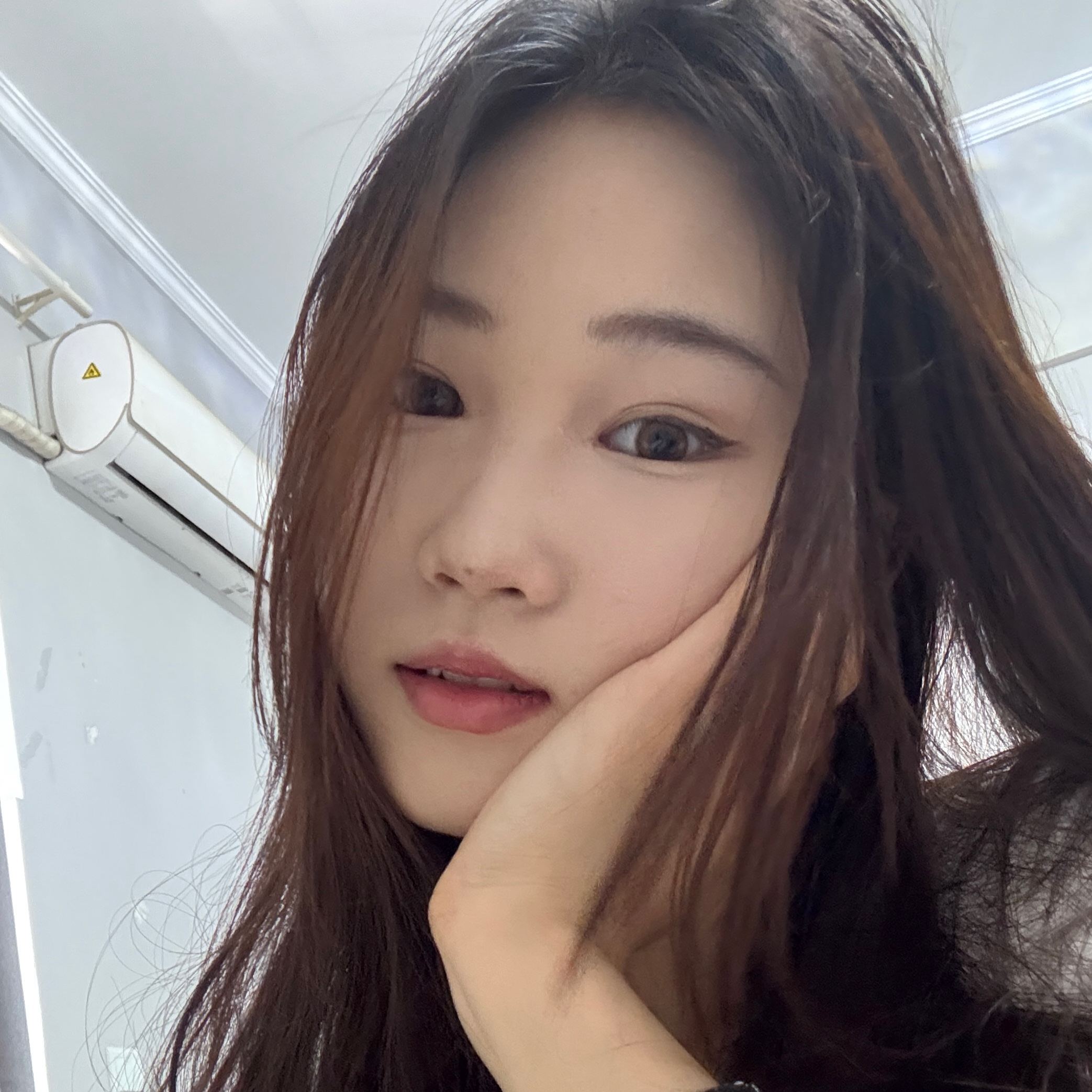 李文静