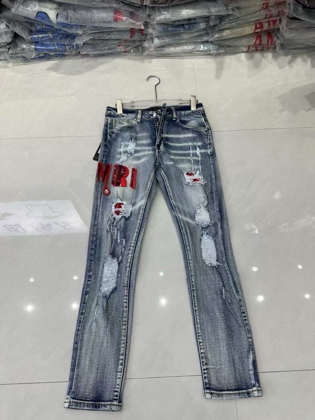 罗嘉旭我是轻奢潮牌货源 主要经营男装