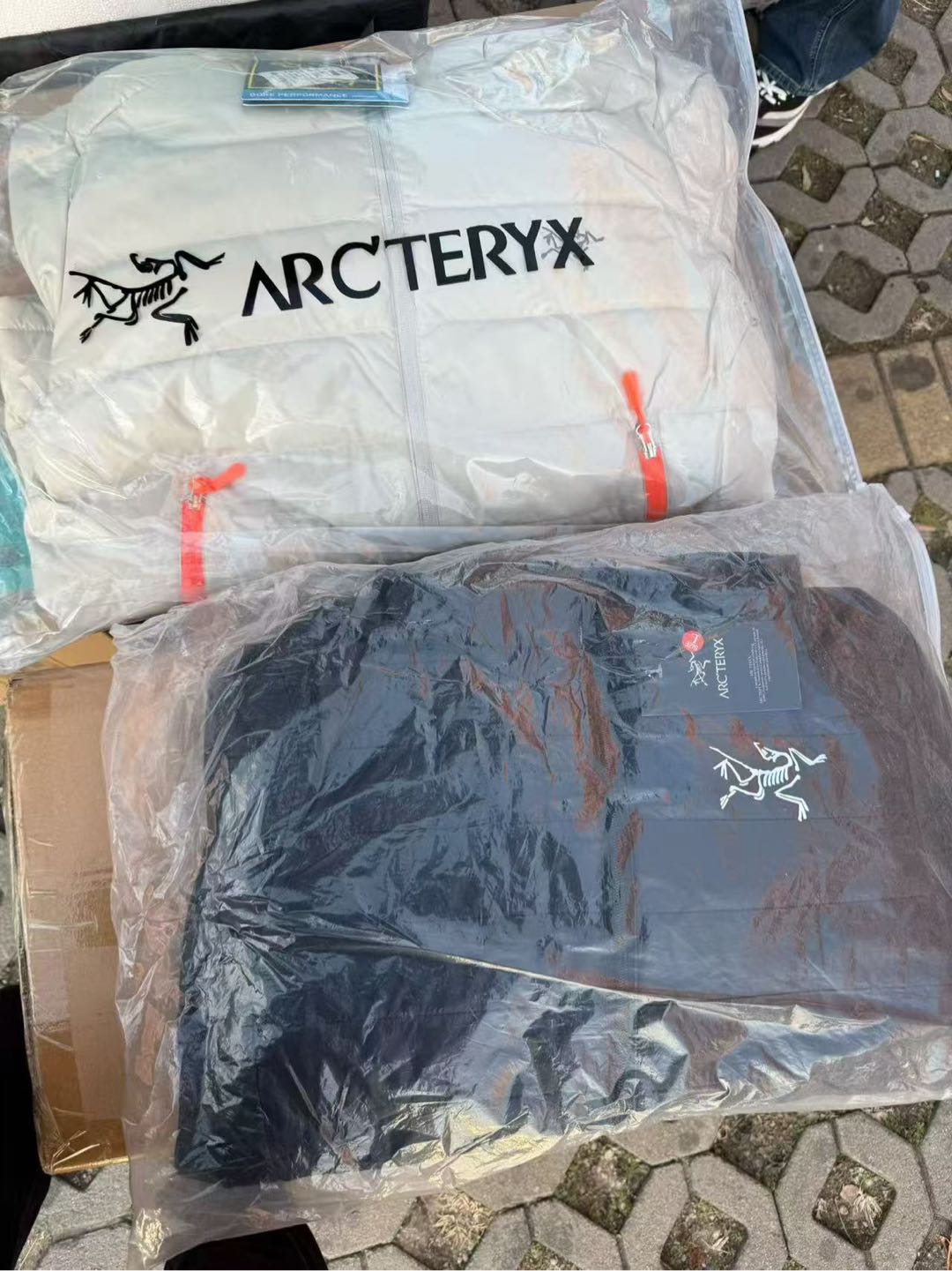 李先生品牌货源轻奢服装   招代理   招徒弟 一手货源   免费寄衣服拍摄