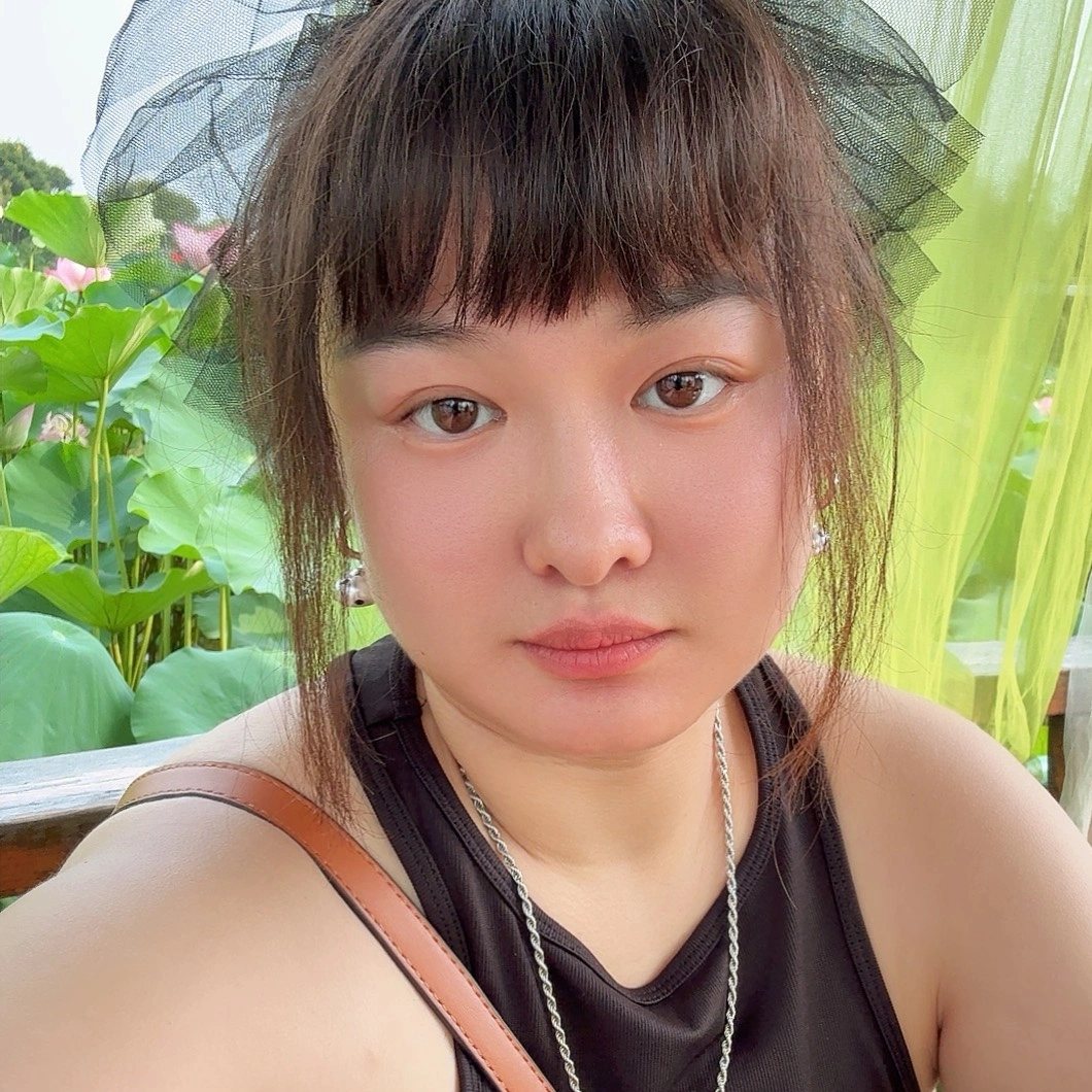 杨卉