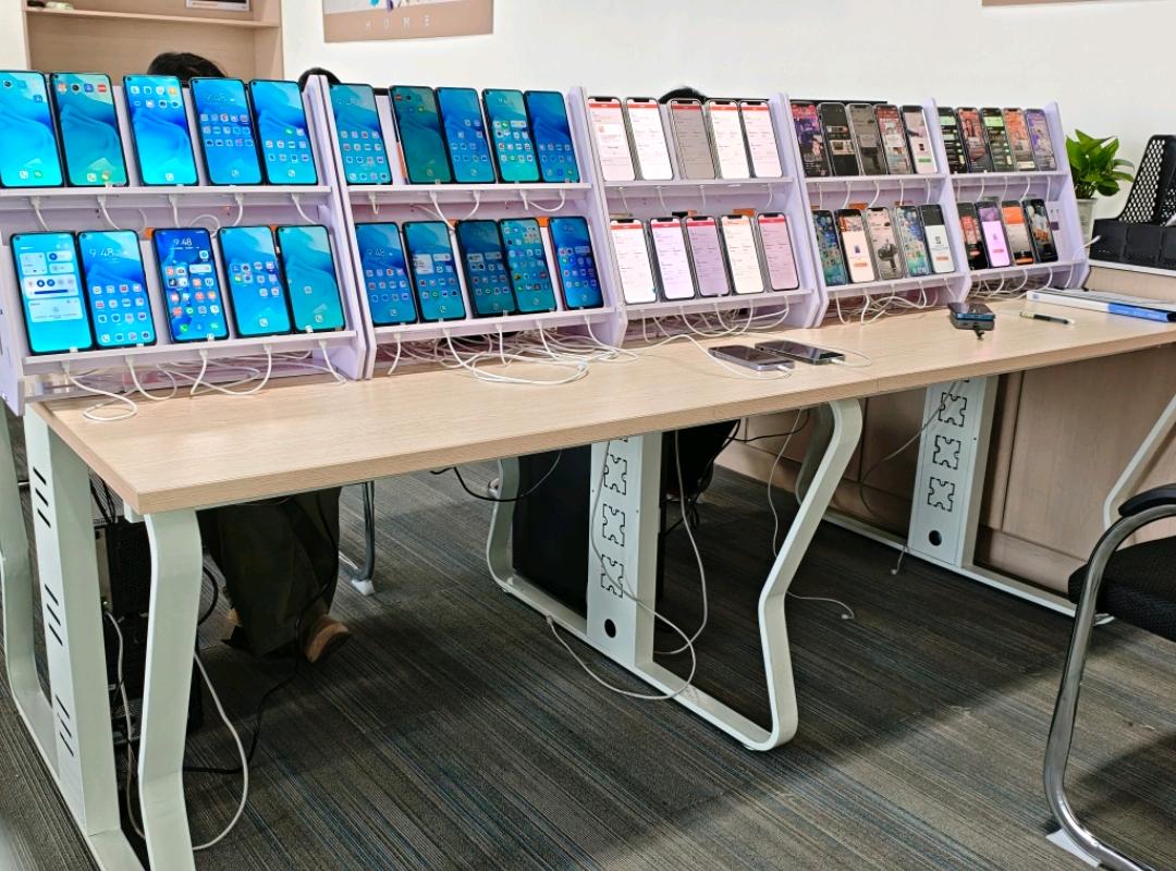 尹先生找合伙人手机看广告变现，单机*,不限手机数量，独立后台，官方结算