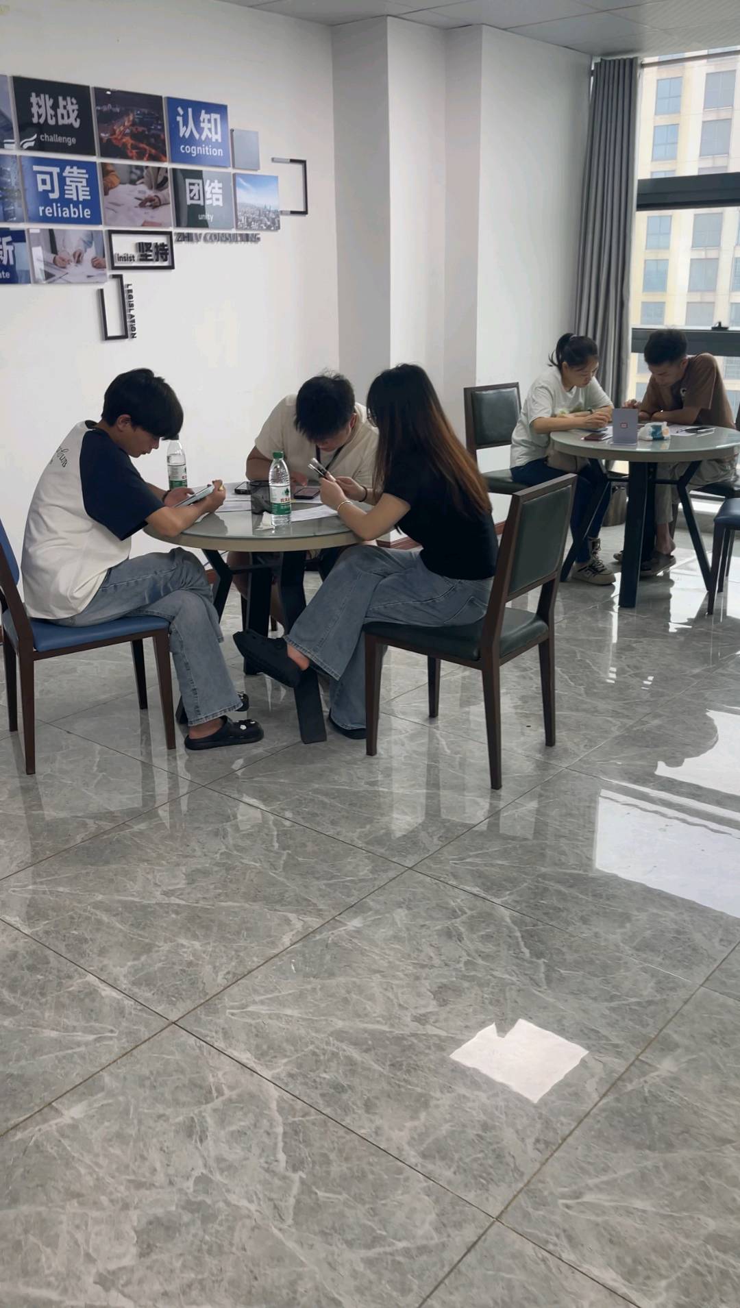 张先生找合伙人APP拉新工作室一线一手渠道，只收徒不加盟，佣金立返全程