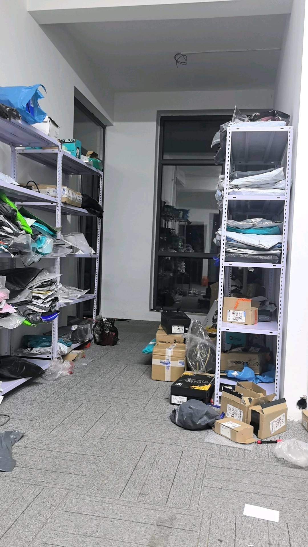 刘彬其他供需得物寄拍