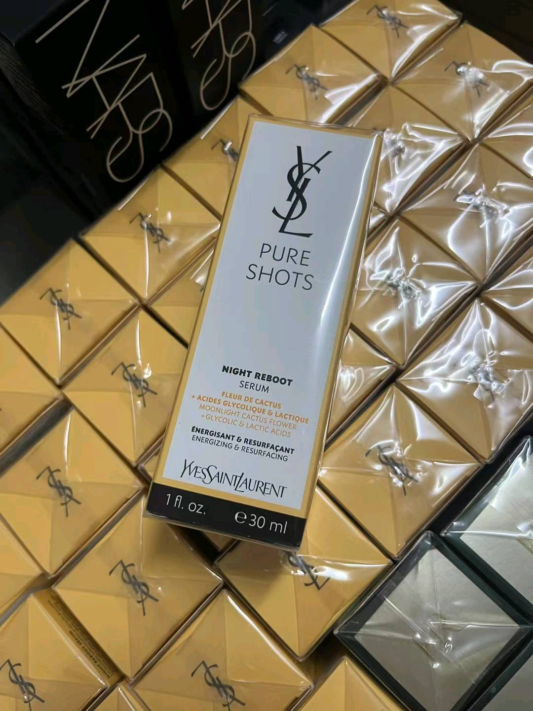 李奇航品牌货源提供奢品美妆供应链，寻找实力电商卖家，得物商家合作