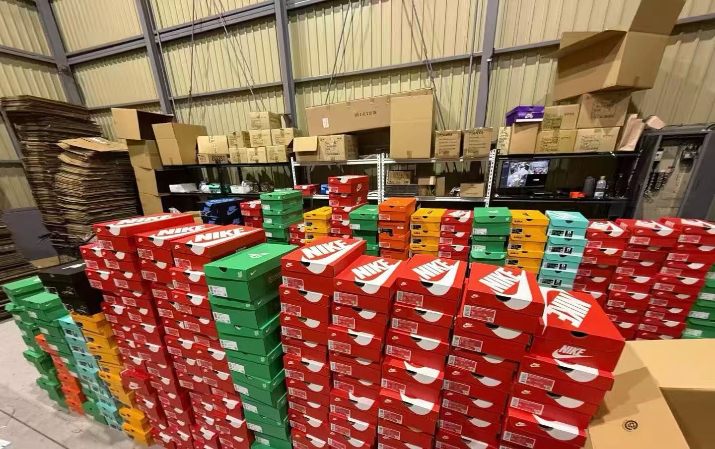 邹先生其他供需提供轻奢鞋服供应链 寻求一件代发和批量批发合作伙伴