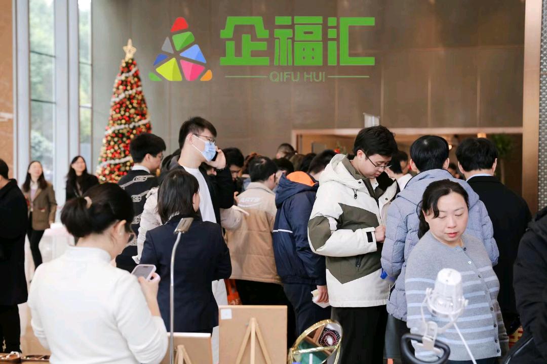 陈先生场地活动提供名企企业，园区写字楼，高端社区场地活动千场