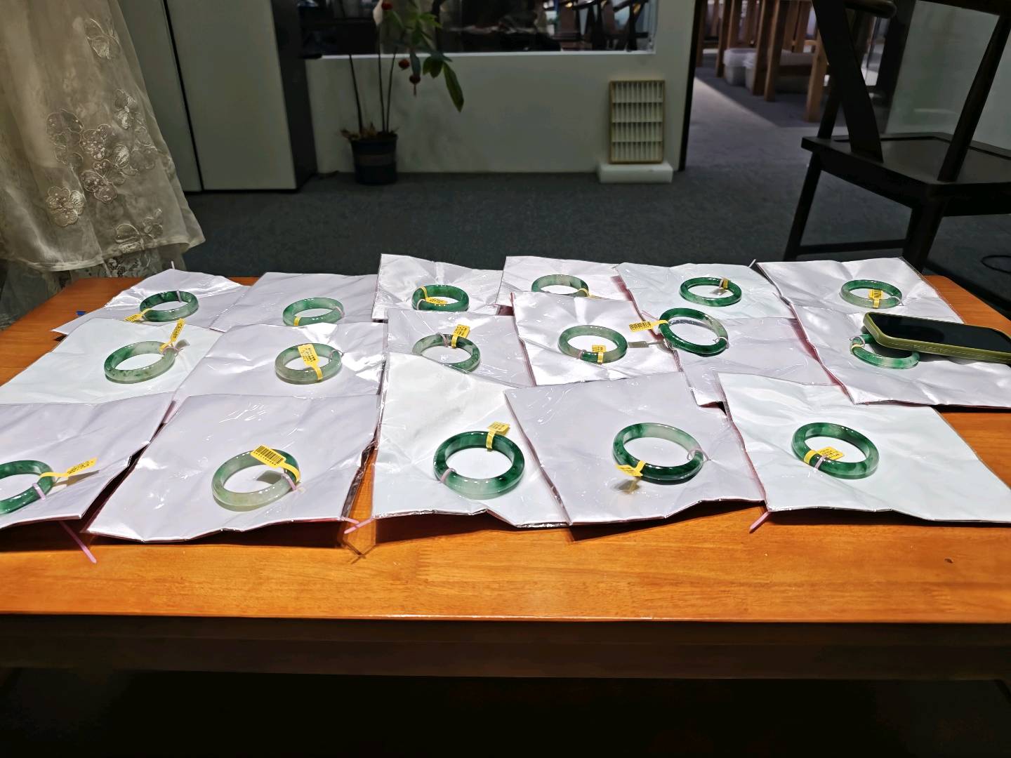 刘骁锐品牌货源瑞丽非洲翠源头厂家对接零售批发寻找线上线下销售