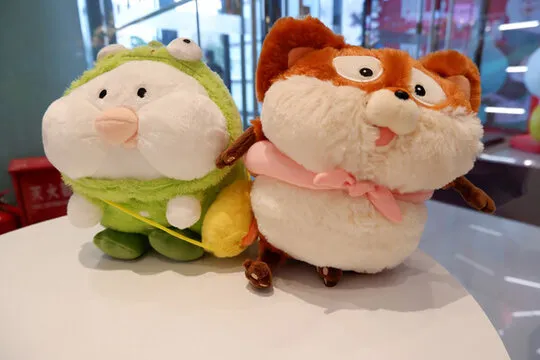 朱先生找合伙人得物，二手平台卖货，零基础也能做，利润空间丰厚