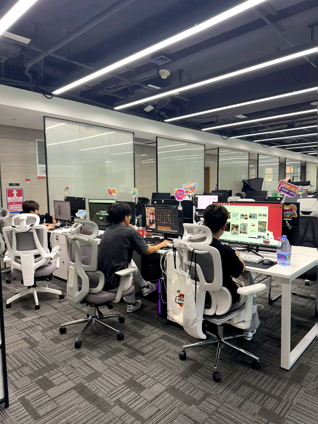 张先生拼多多电商合作，小白可做，3-4天起店 7天左右爆单，利润你9我1