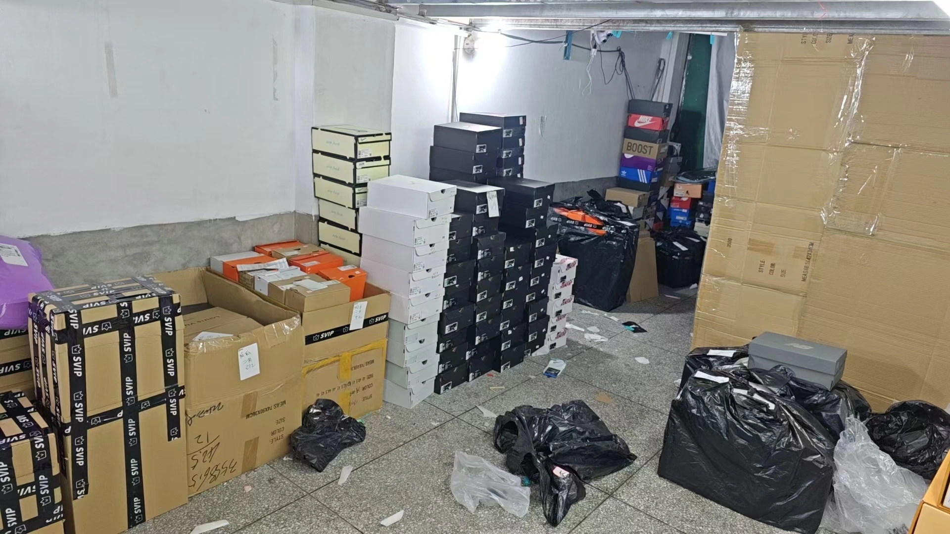 周牧野品牌货源提供莆田鞋资源,有想当代理能卖的私聊