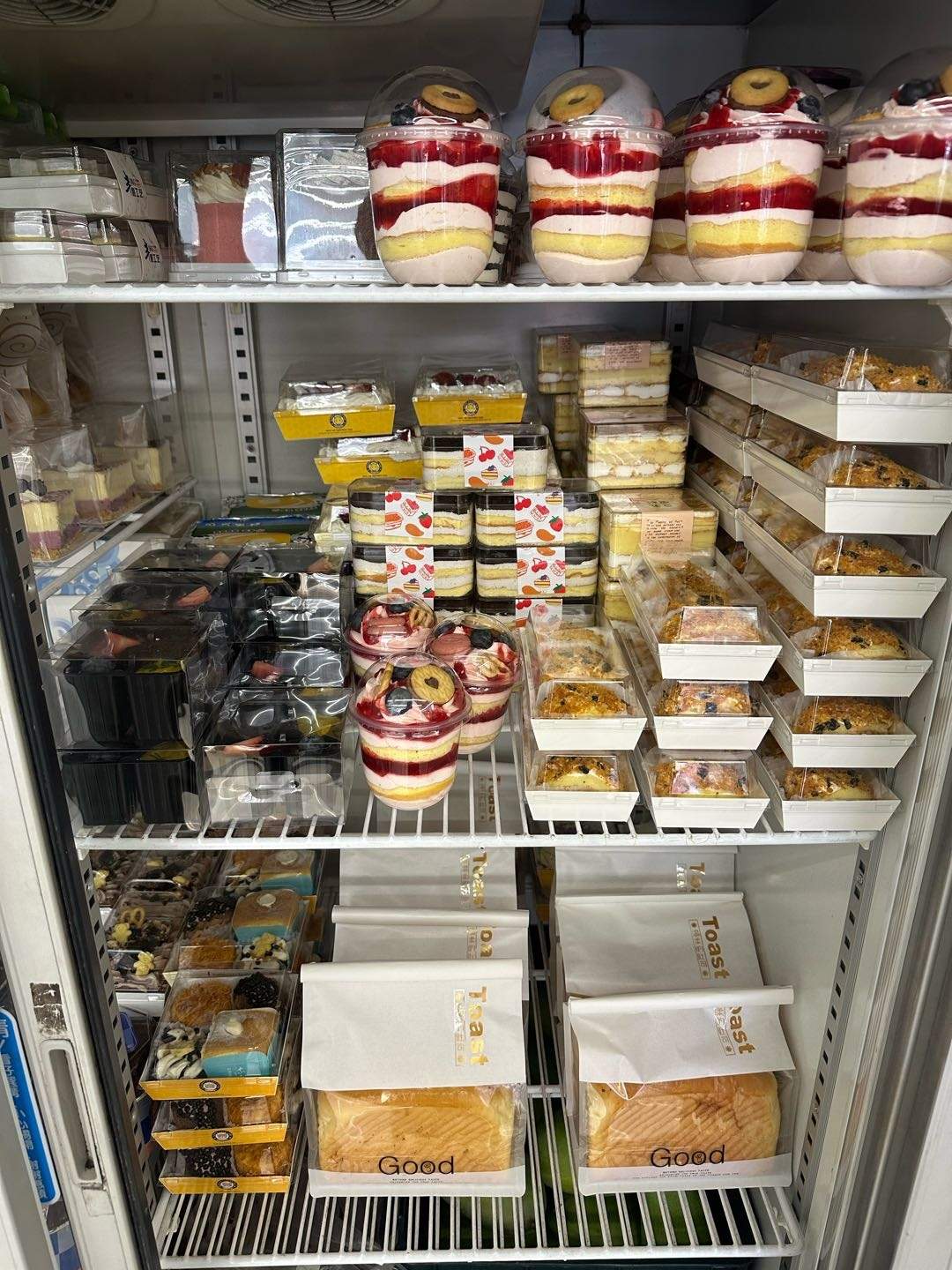 车宏祥地推项目急招 蛋糕店地推专员，日结300+轻松简单，公费旅游，提供住宿，电动车