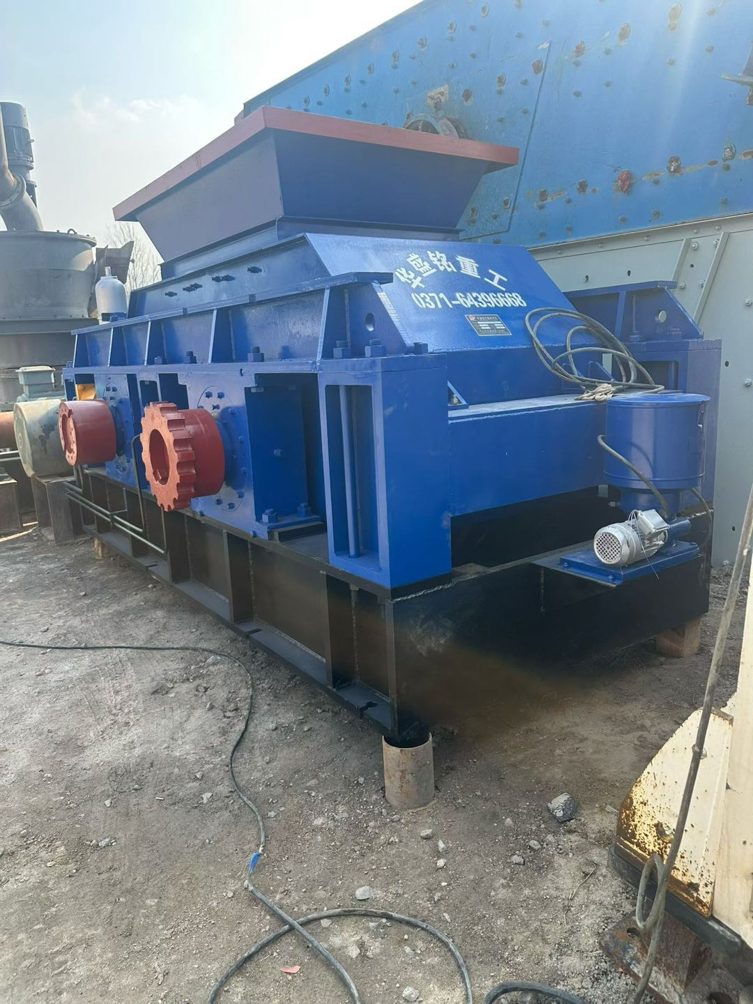 赵晓阳华盛铭1510液压对辊制砂机现货合作 | 精品二手矿山设备