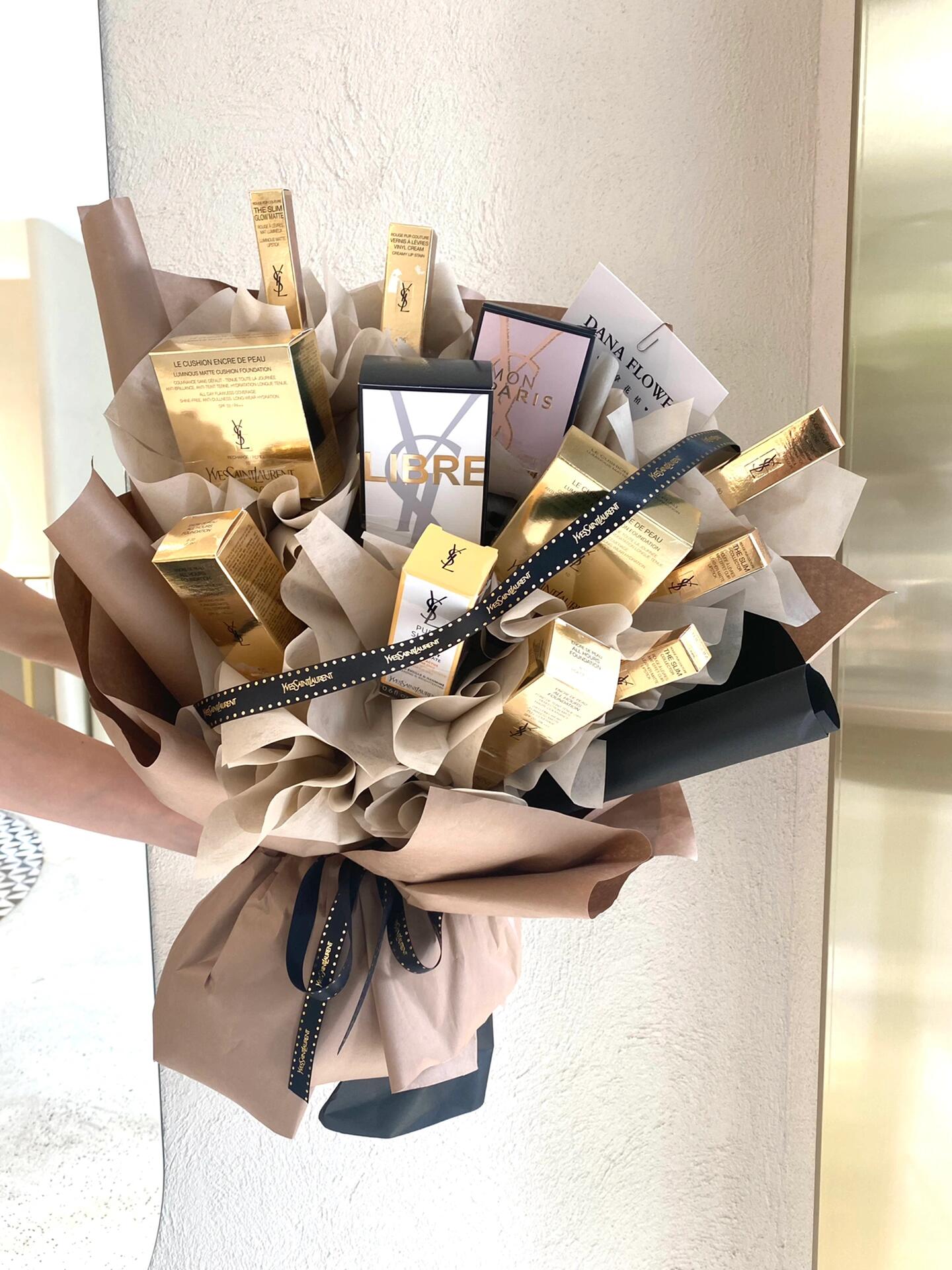杨飞品牌货源雅诗兰黛，迪奥，香奈儿，兰蔻，YSL，阿玛尼…优势货源，求优势销售渠道