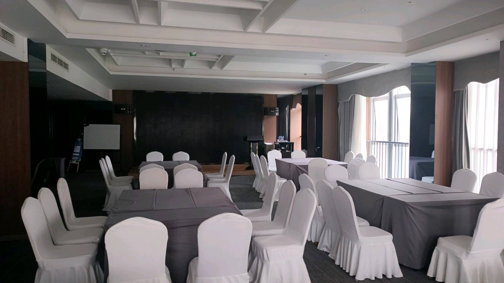 何泽明场地活动酒店会议室场地寻找稳定客户