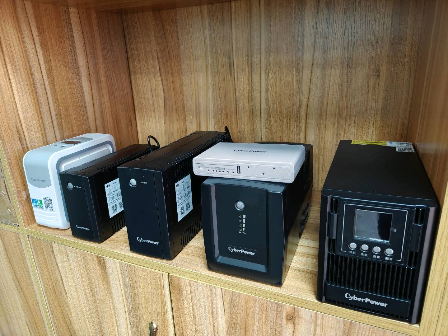 李东辉品牌货源UPS电源，蓄电池