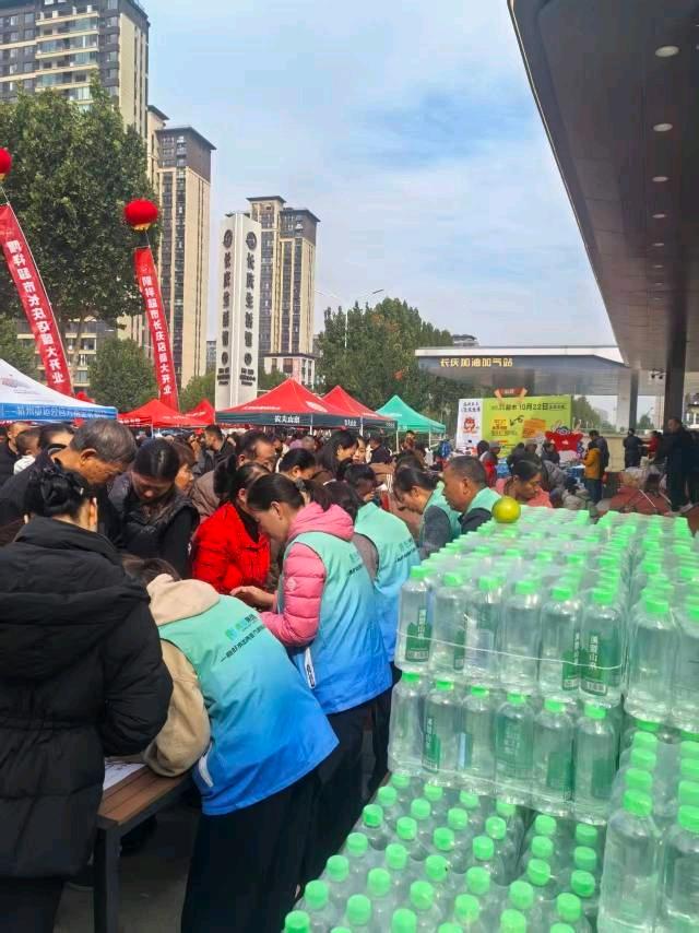 黄坤溪盟山泉招区域伙伴，赠100-1000桶水+智能系统，共享管道收益