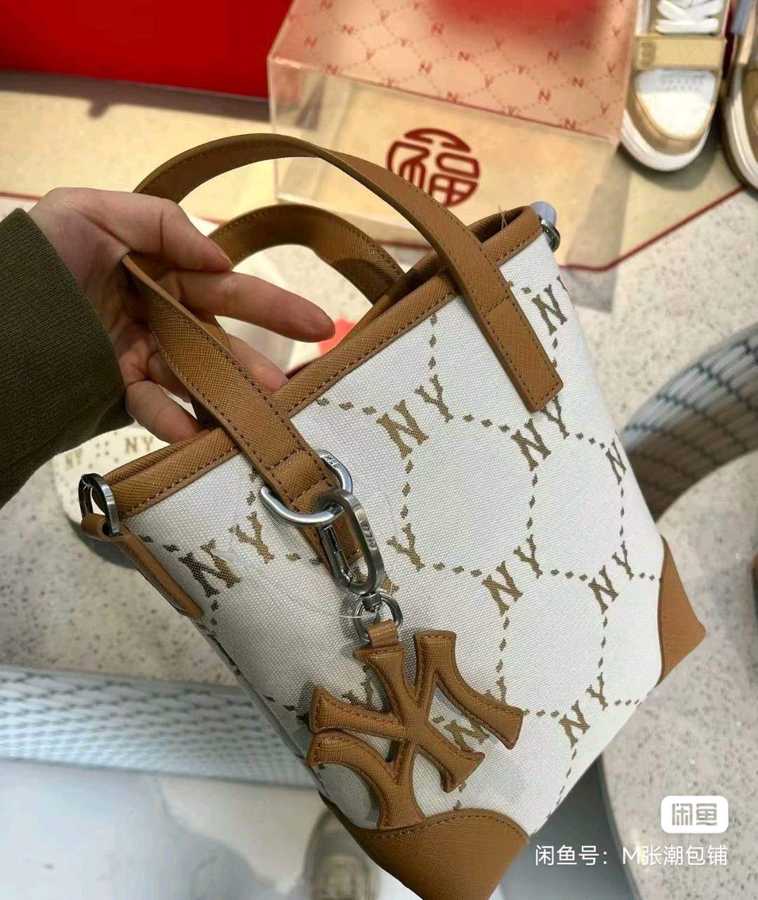 张先生品牌货源MLB包供货，各个款式包包需要的来，一件代发