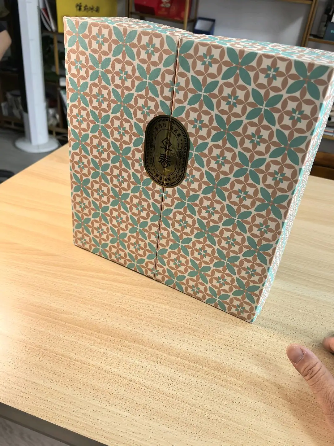 陈章群上海想盛印*包装工厂,我们专业印*画册 书刊 海报 企业宣传册 说明书