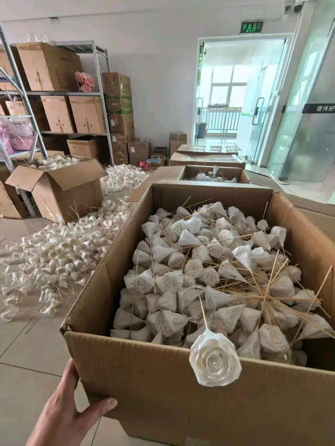 叶大好找合伙人花艺加工项目,1元一朵,人均日产300朵起,简单易上手,组织女性群体来