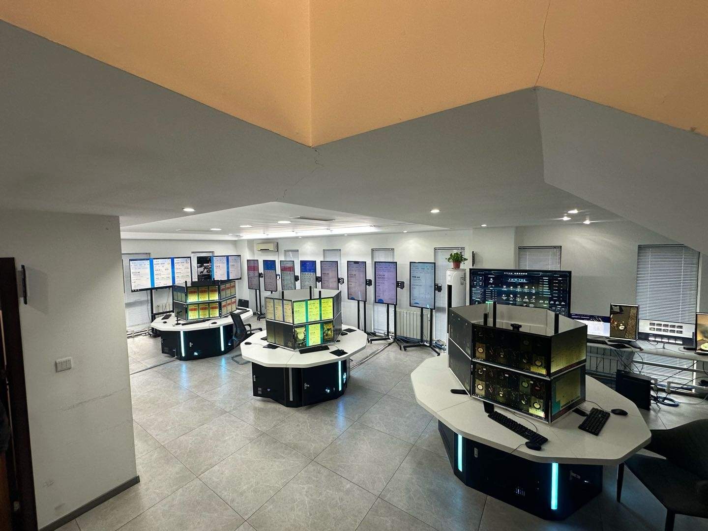 王伟其他供需闲鱼Ai电商，无需囤货发货，只需一部手机，新手快速上手，有合同兜底