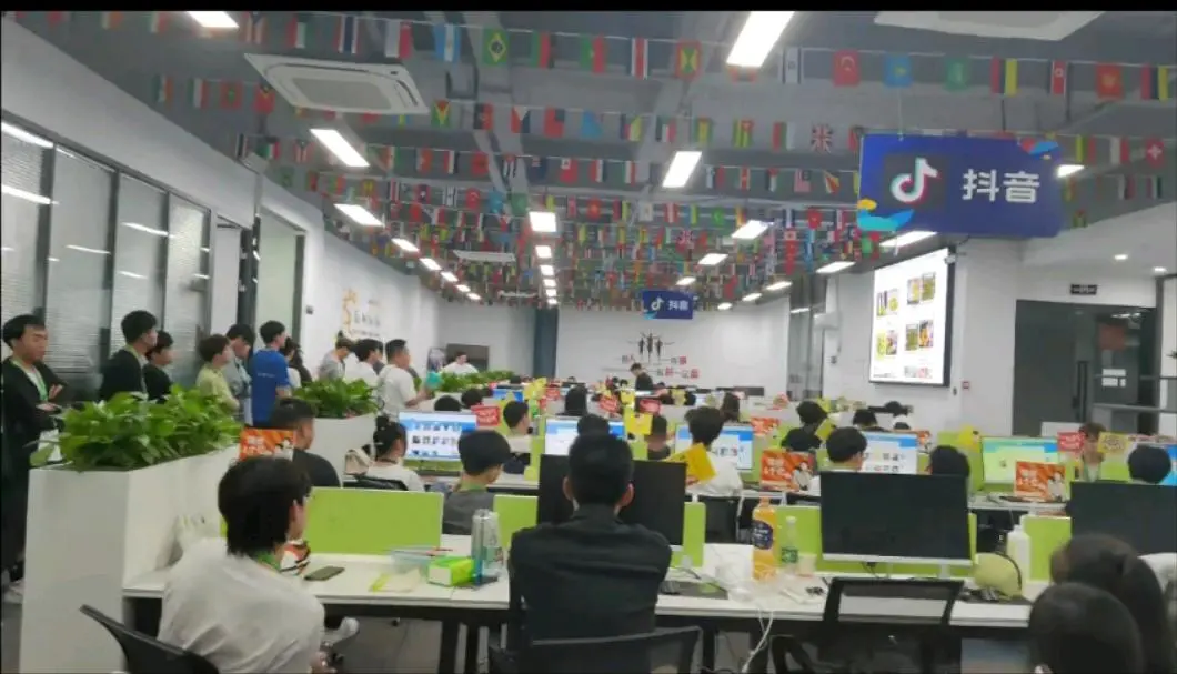 张先生短视频电商*项目.单人月*利润高.当天赚钱.免费咨询