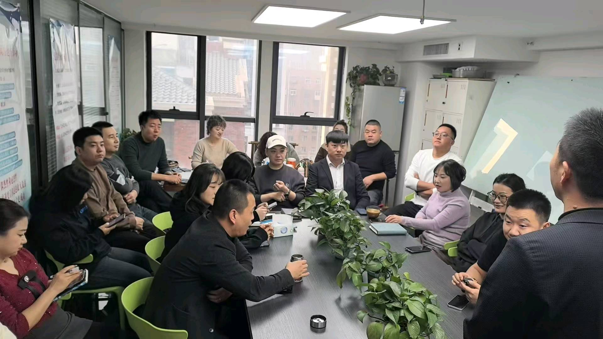 李先生推广团队靠谱地推团队寻优质甲方一手项目，推广注册核销次留均可