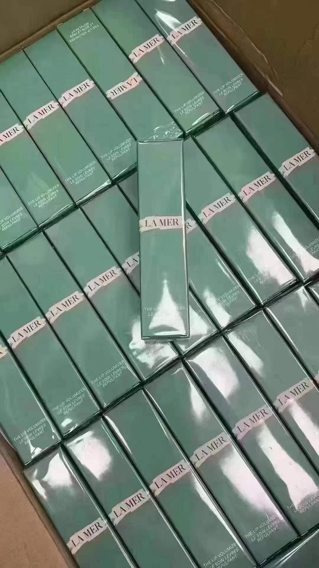 王女士品牌货源得物美妆批发，准现货供应，利润留足