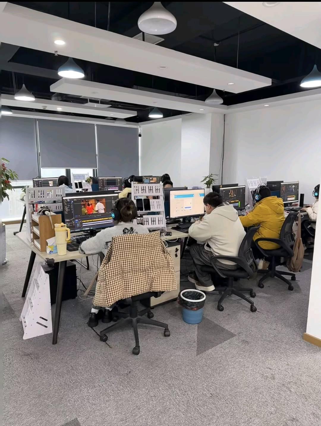 张女士找合伙人App拉新工作室 一手资源3000+,简单拉新任务均价50+,可合作推