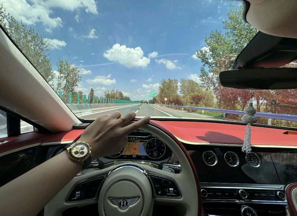 杨先生找合伙人诚邀城市合伙人，短剧广告项目，新手可操作，收益稳，全程陪跑