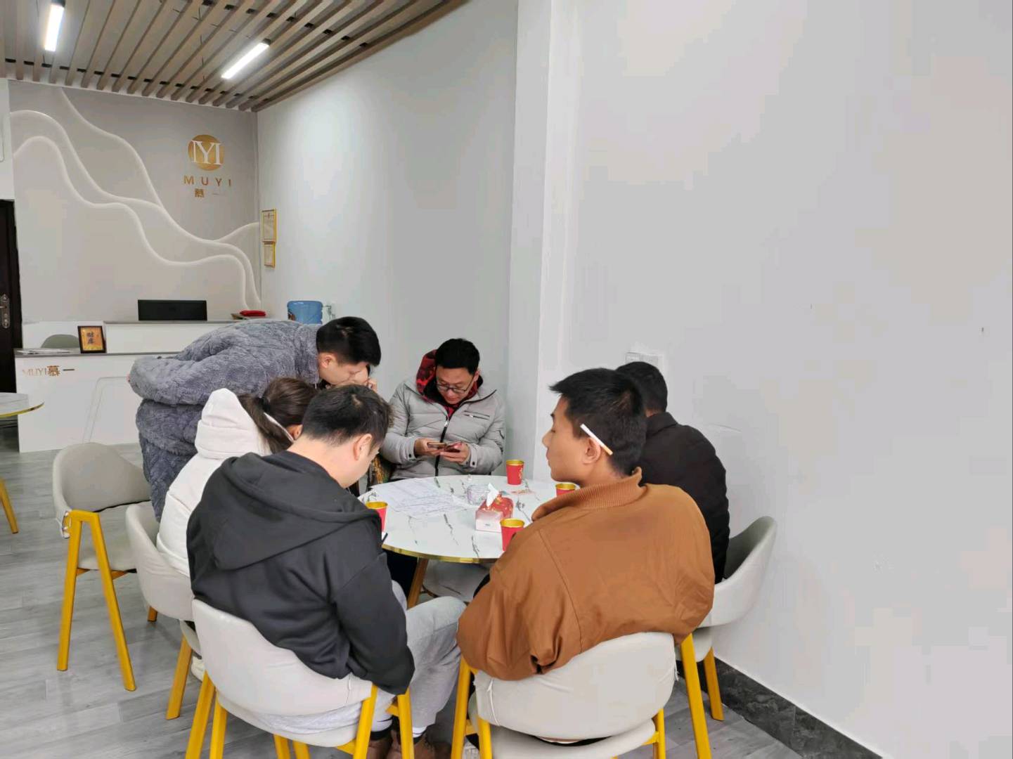 杨芳找合伙人App拉新合作，单人产值*，包落地，可考察