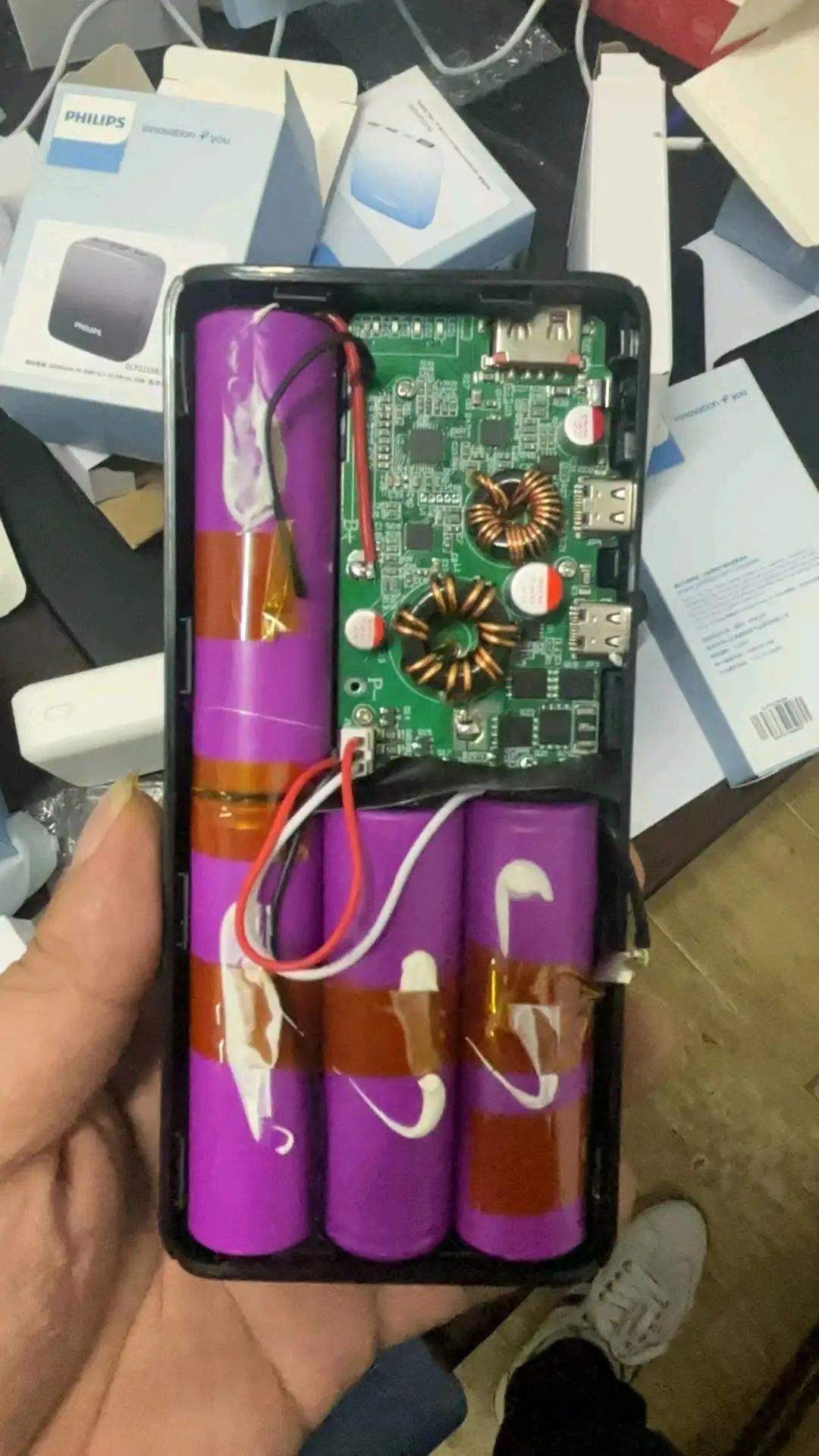 高先生一批飞利浦品牌充电宝 对路的老板来聊