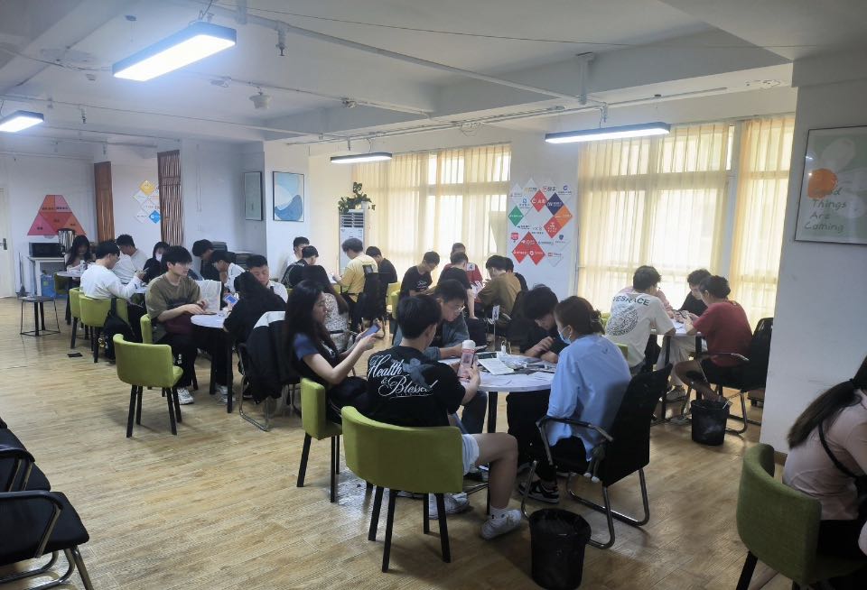 罗女士找合伙人