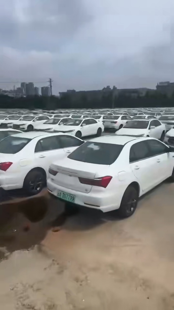 李硕成找合伙人新媒体人力推荐官，高德打车全国招代理，分成合作，0加盟费，会打电话就行