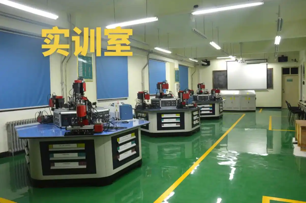 常修明其他供需工业机器人学校招生