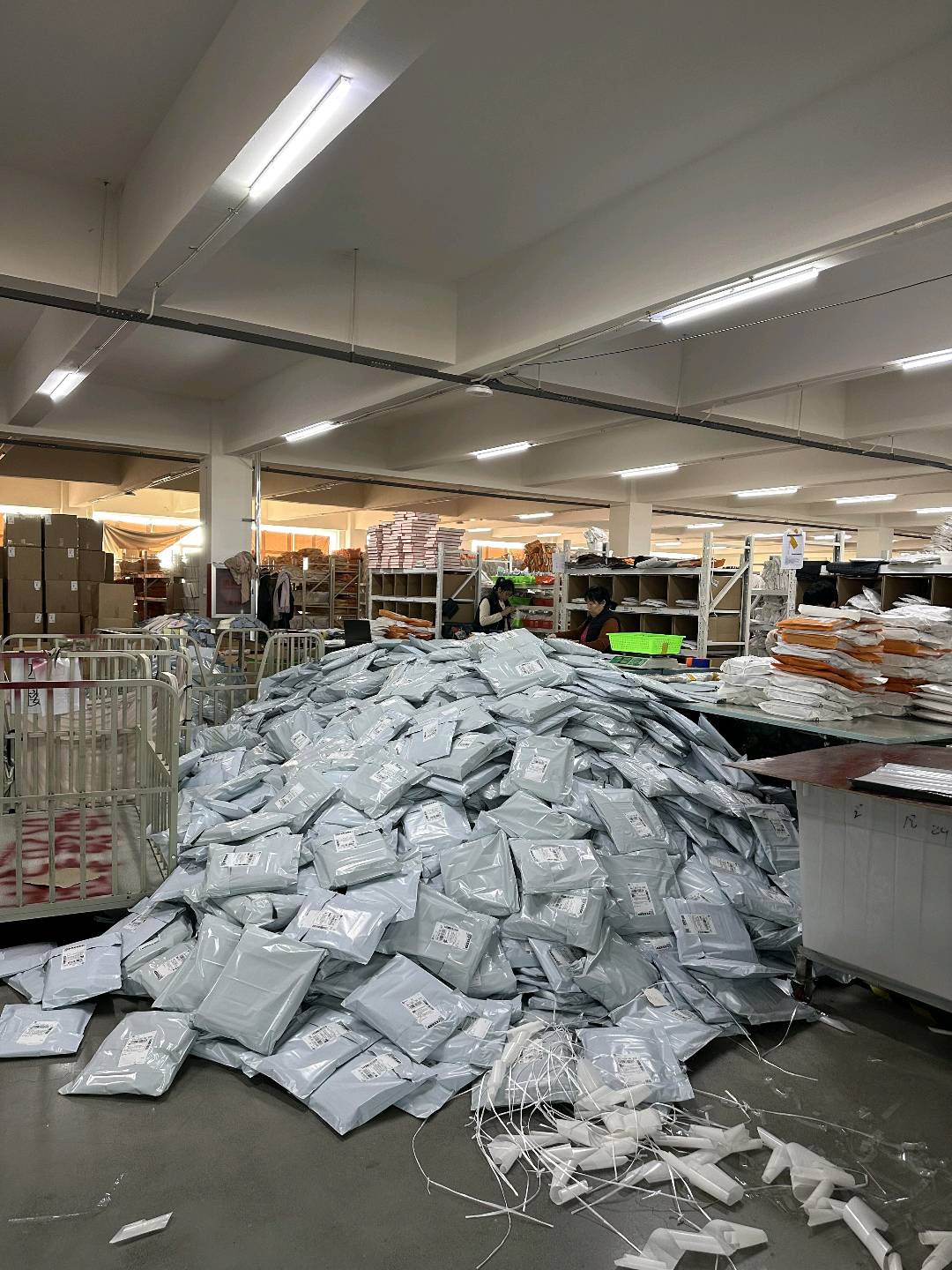 张先生找合伙人拼多多电商合作，小白可做，3-4天起店 7天左右爆单，利润你9我1