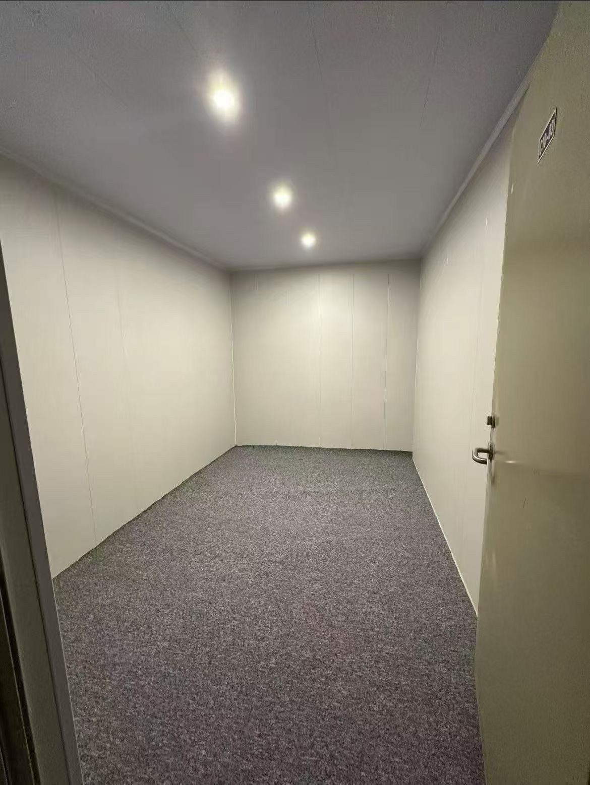 白晓川场地活动五环内，地铁口，住宅小区下15-98平米带独立产权地下室，寻找合作伙伴