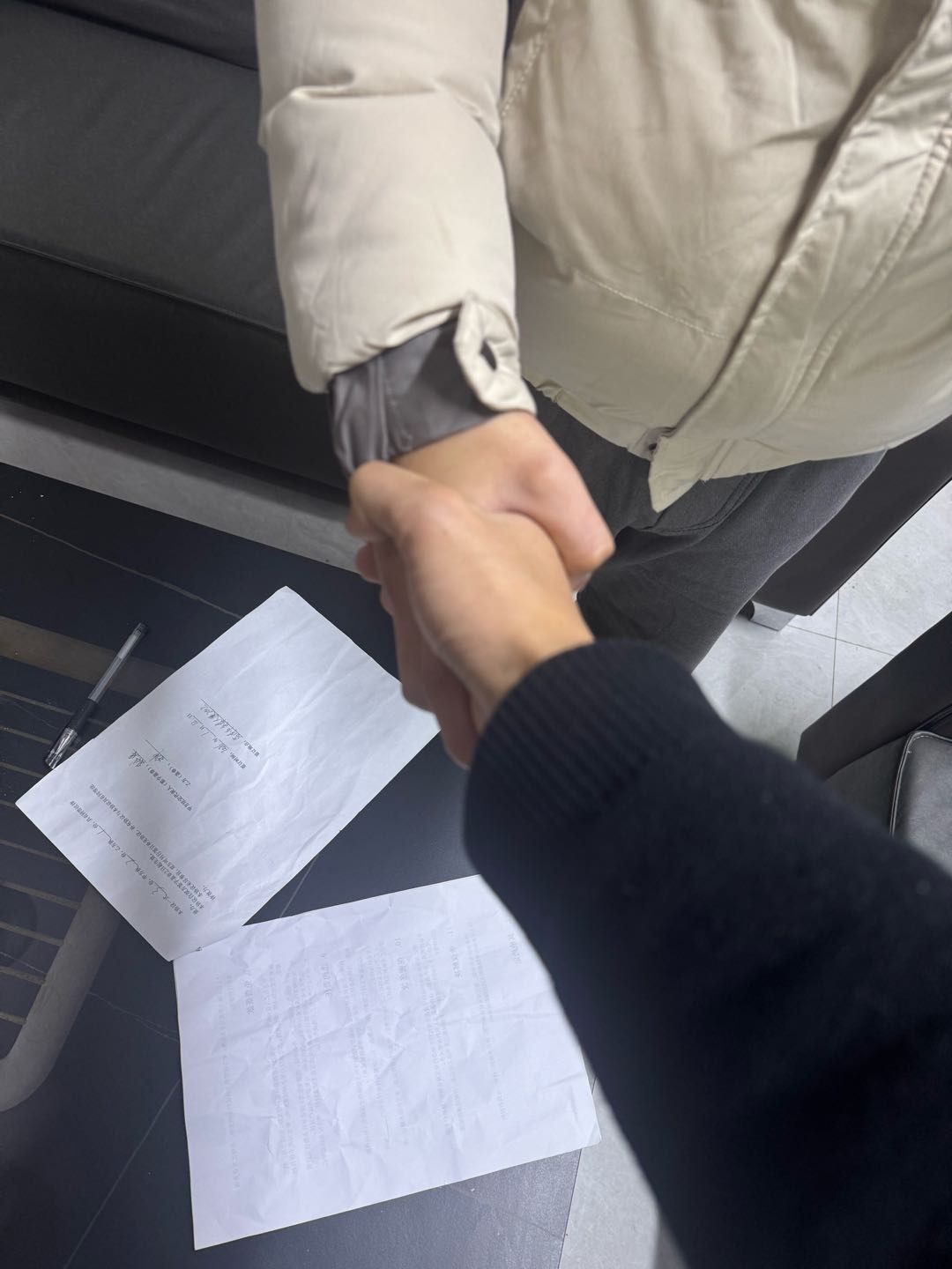 薛傲找合伙人人力资源跟工厂直接对接一手渠道,普工进场就有佣金