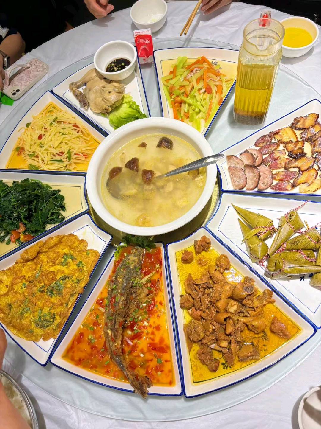 唐女士旅游卡实物卡,一起合作共赢的