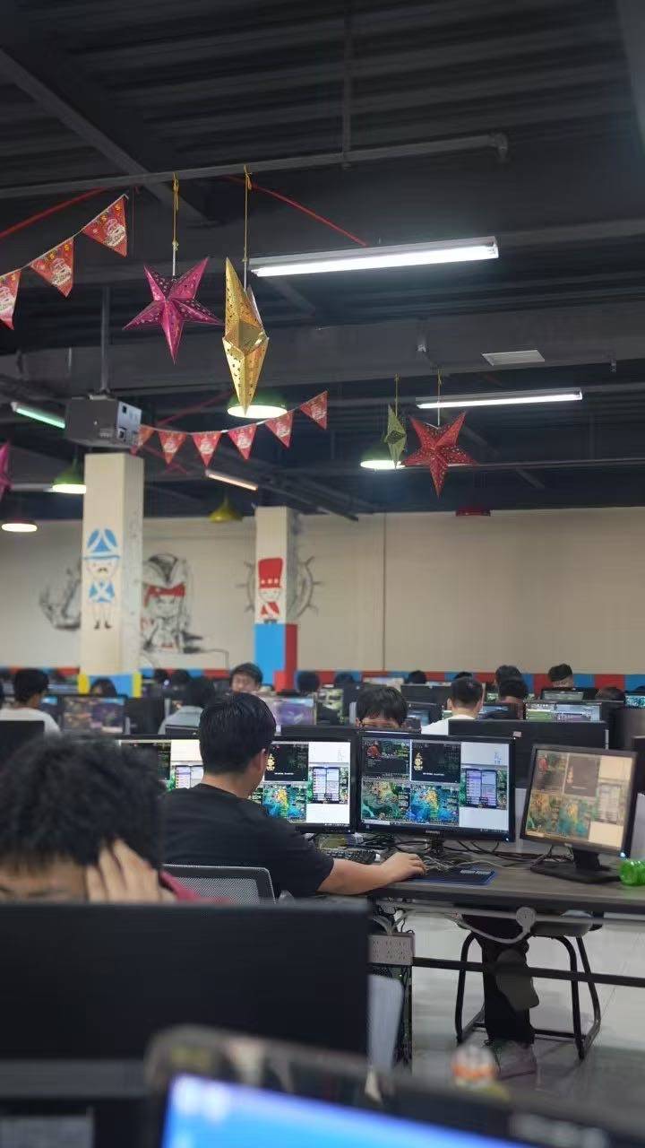 韩女士找合伙人工作室稳定游戏搬砖，大型官服，保姆式培训，单机200+，可实地培训！