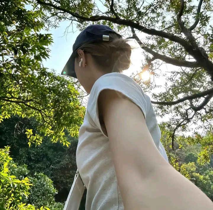 石女士