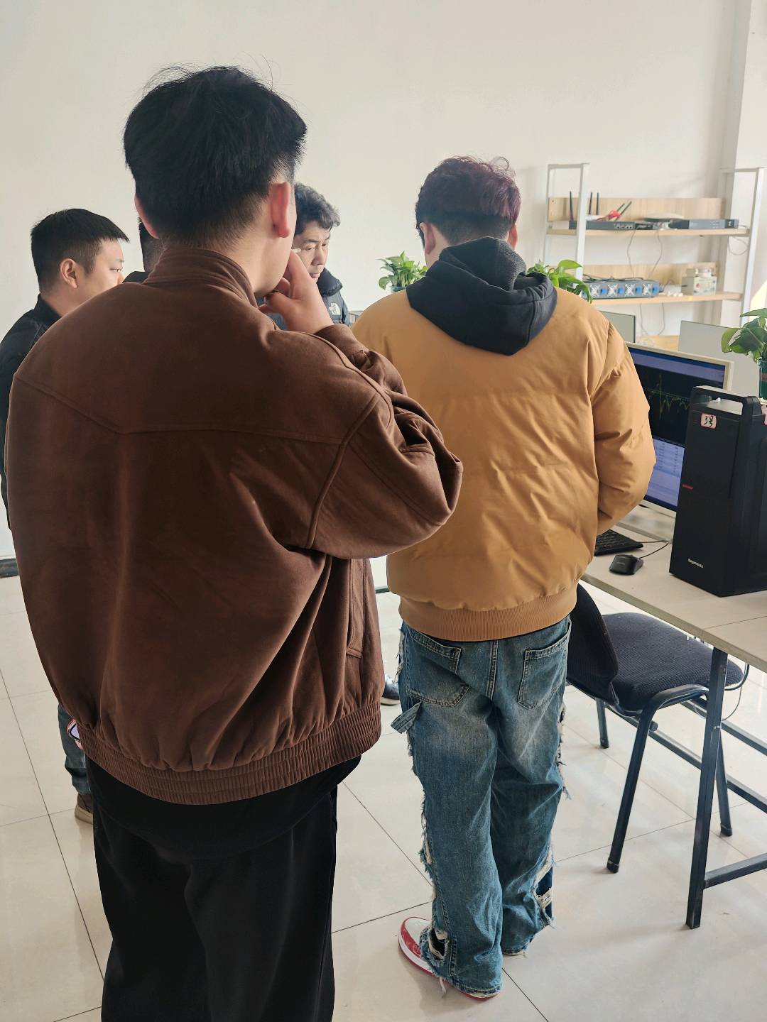 林先生海外轻创项目当天可现绿色正规，操作简单