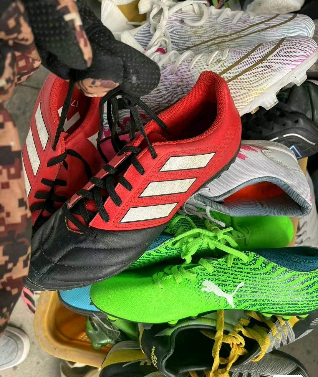 贺先生品牌货源国际二手鞋服