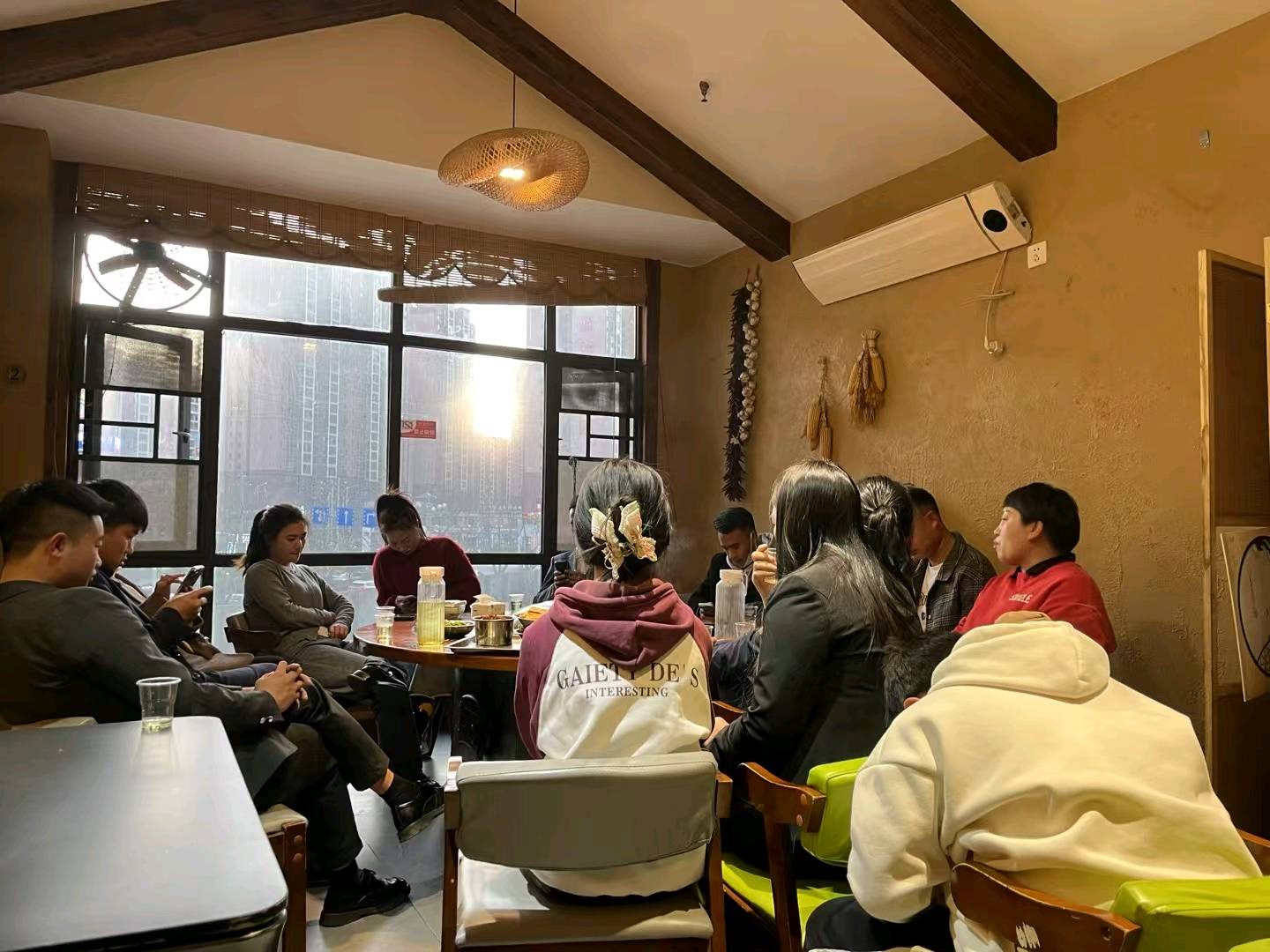刘吕寻找拉新项目，越多越好，团队16人