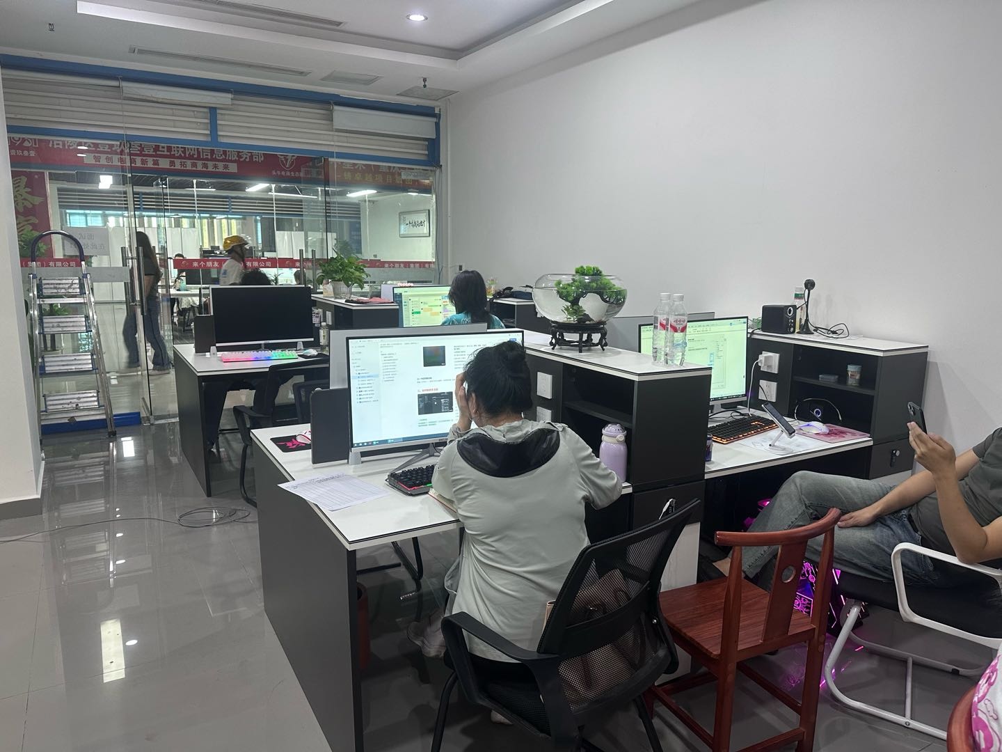 余文莎线上人力代招合作 长期稳定增收，全程手把手带，支持实地核验，微付费