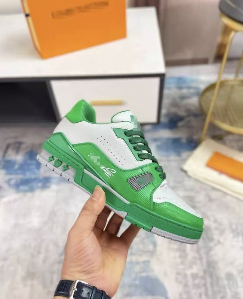 余志伟品牌货源莆田鞋工厂直招代理，一单一结，0加盟费