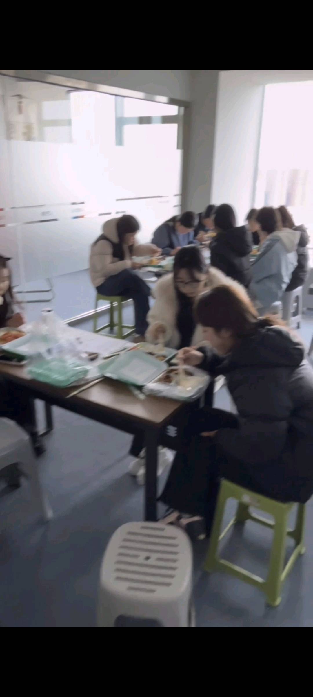 金宏找合伙人APP拉新官方渠道商和服务商，一手资源，高佣金，三大收益板块，日结