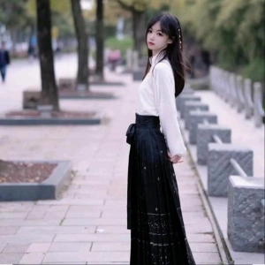 裴女士