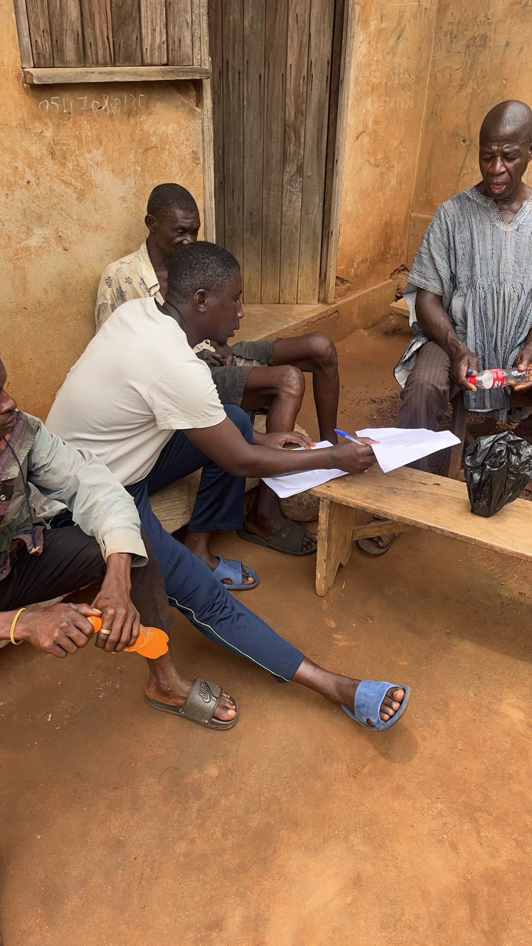 余觉找合伙人看广告赚收益，游戏代练赚收益