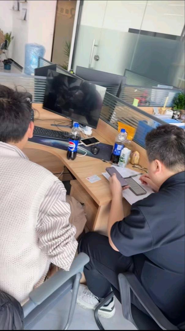 周庆露找合伙人app拉新工作室招合伙人，App拉新渠道源头 0费用，免费带徒弟